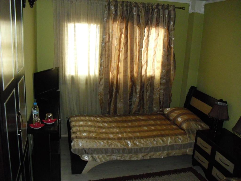 Guest House Bujtina Leon Korce Ruang foto